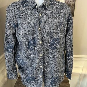 TALLIA Navy and White Paisley Button Down Shirt